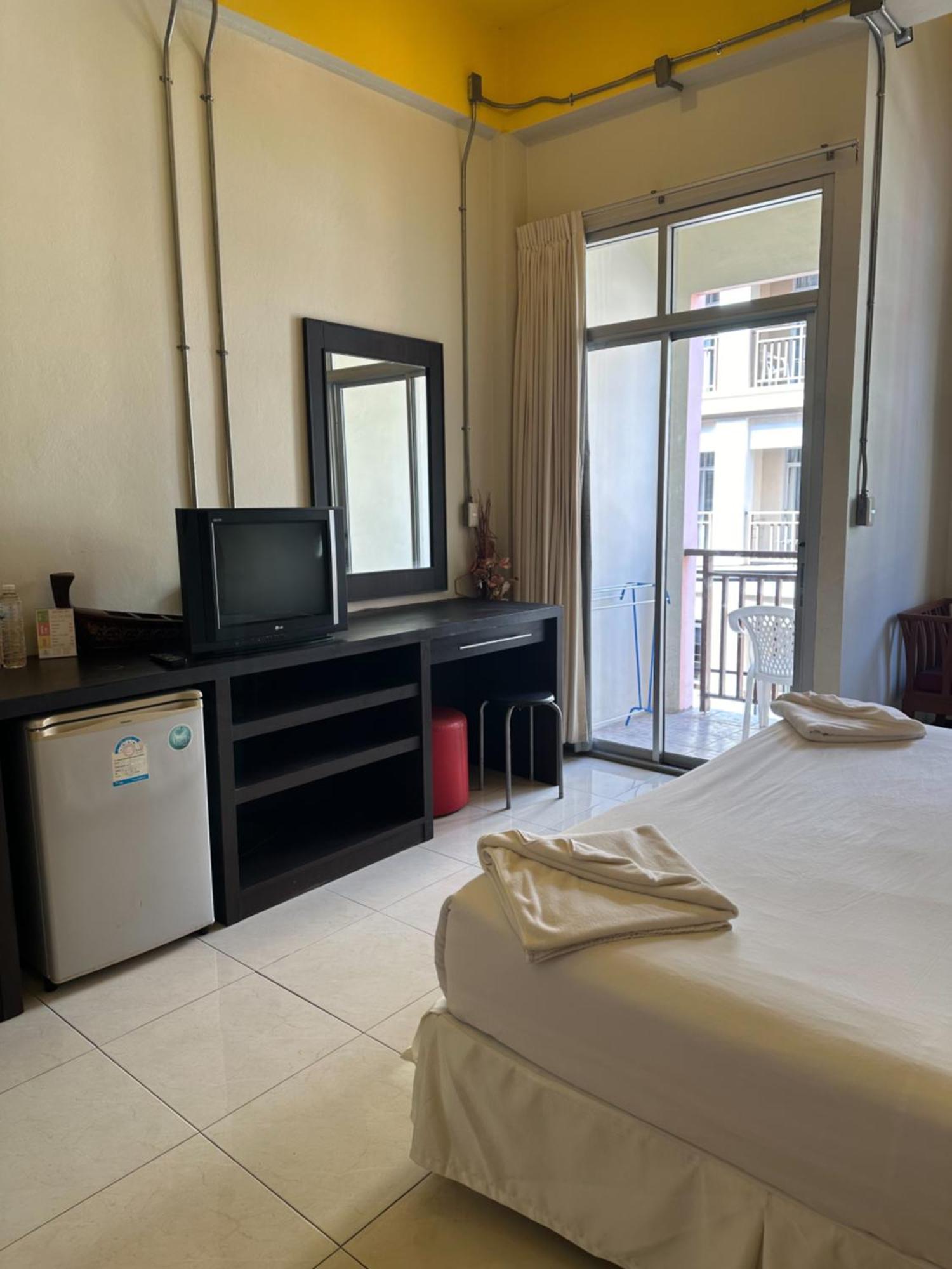 Cozy Place Patong Екстер'єр фото