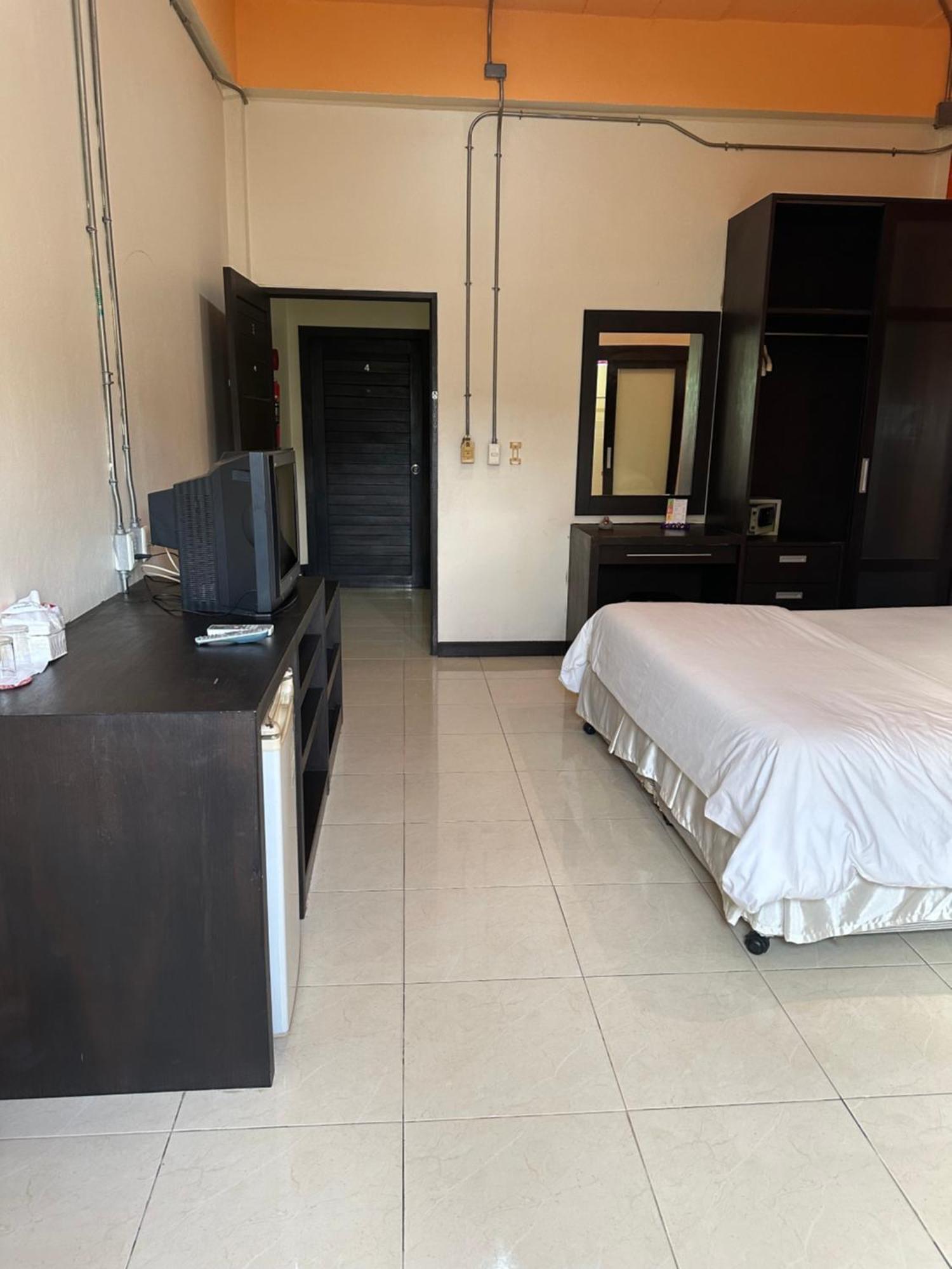 Cozy Place Patong Екстер'єр фото