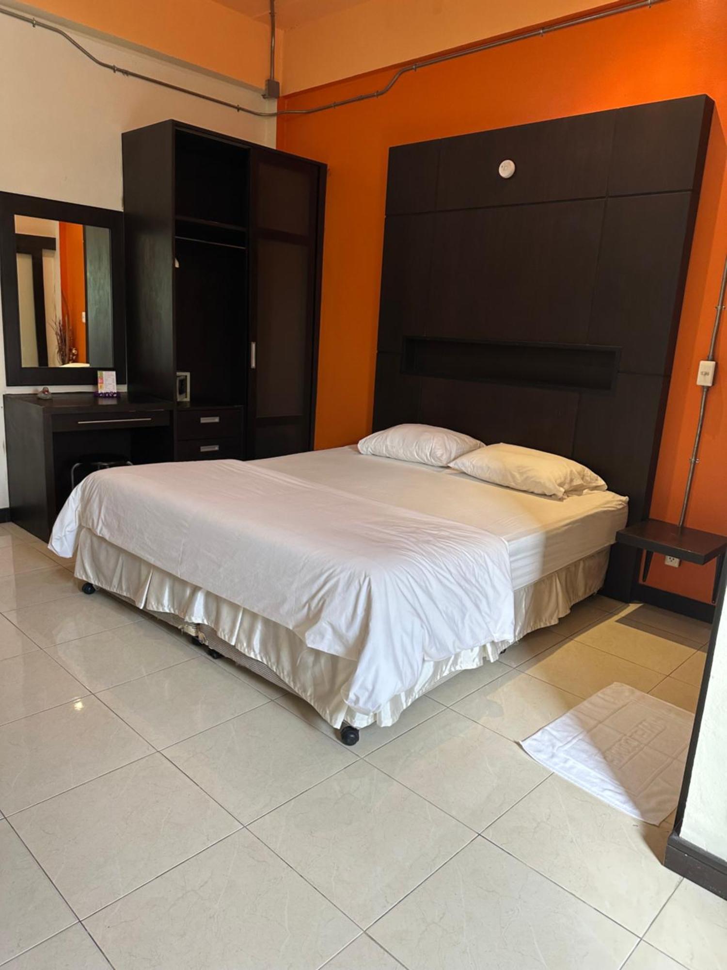 Cozy Place Patong Екстер'єр фото